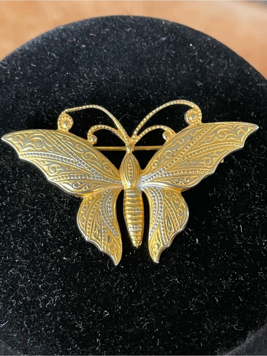 Jewelry - Vintage Spanish Damascene Gold & Silver Tone Scrollwork Butterfly Brooch